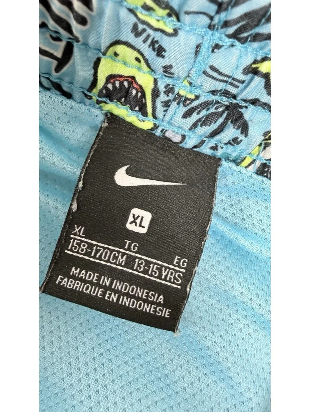 Nike Shark Party Meshed Lined Volley Shorts Boy's Size XL (13-15)